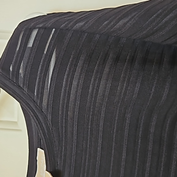 EUC Michael Michael Kors Mesh Striped Short Sleeve Cold Shoulder Tee on Black,SM - Picture 6 of 7